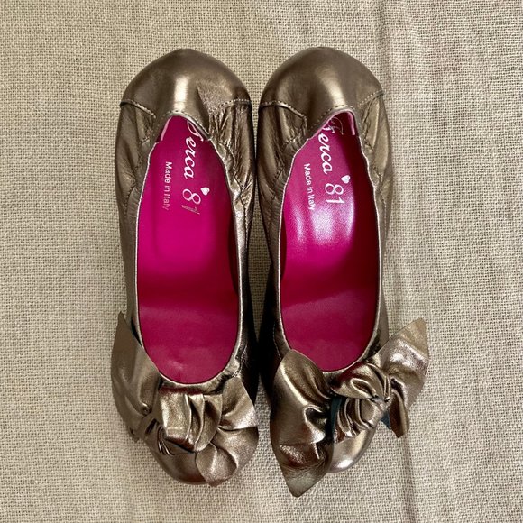 FERCA 81 SIZE 6 US  MADE IN ITALY BEAUTIFUL GOLD LEATHER SHOES - Picture 2 of 3